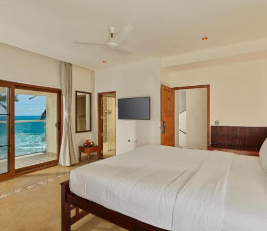 Living-Spaces-Superior-Ocean-View-Image-1-520x450-1