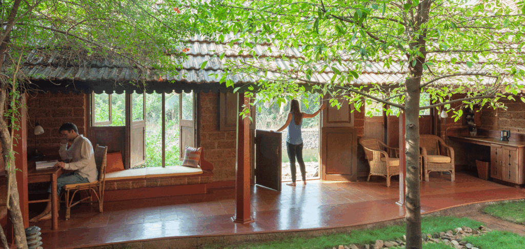 20170520063010AMroom-5